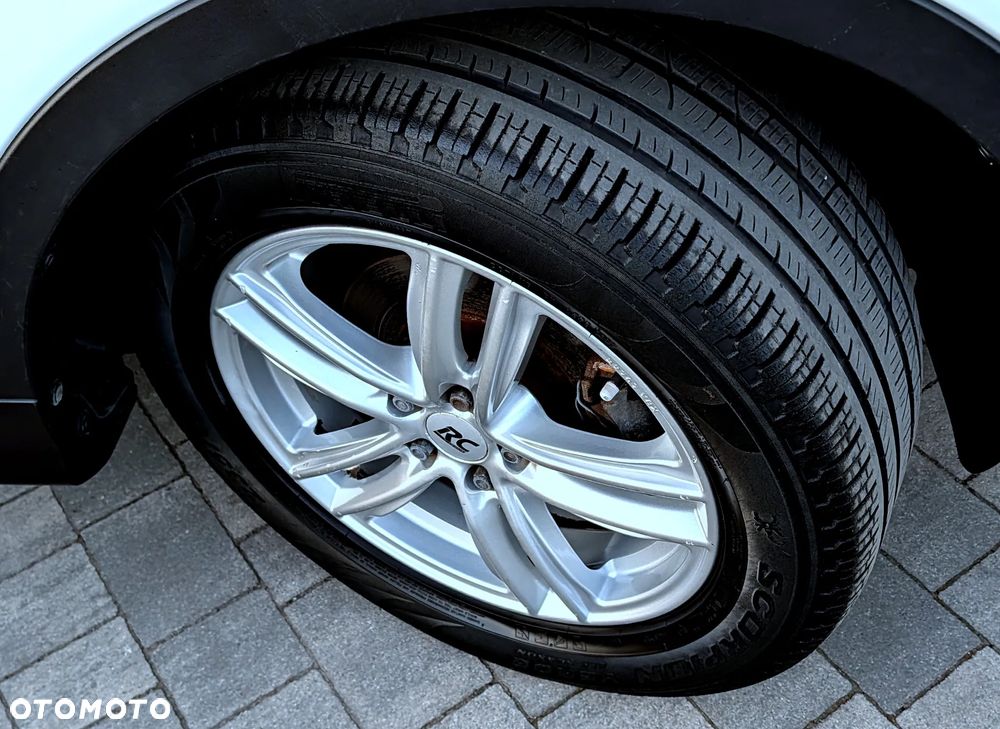Ford Kuga 1.6 EcoBoost 2x4 Titanium - 29