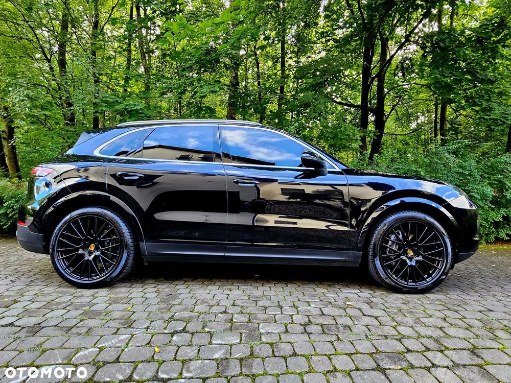 Porsche Cayenne Standard - 1