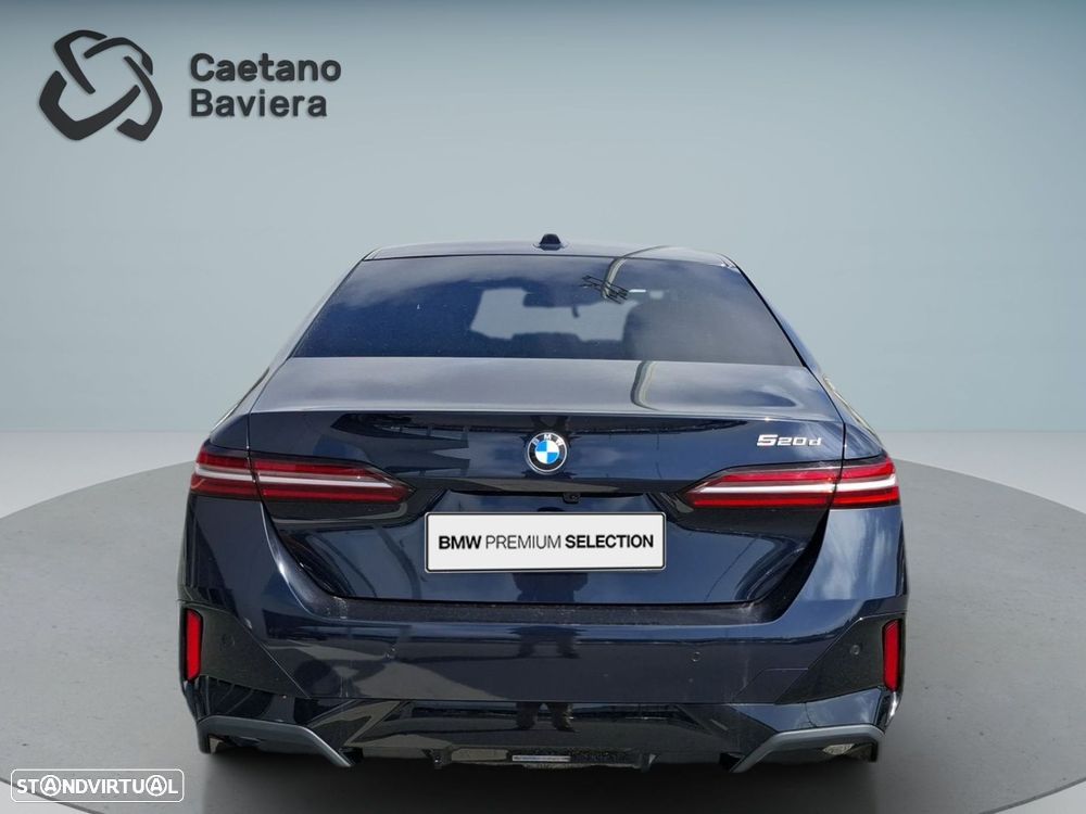 BMW 520 d Pack Desportivo M - 7