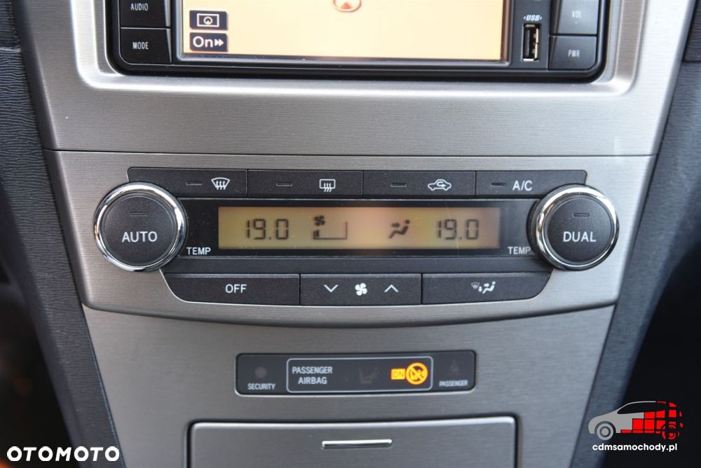 Toyota Avensis 1.8 Business Edition - 21