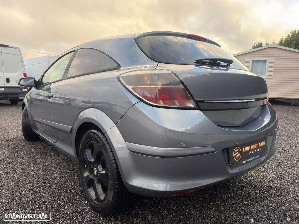Opel Astra GTC 1.3 CDTi - 24