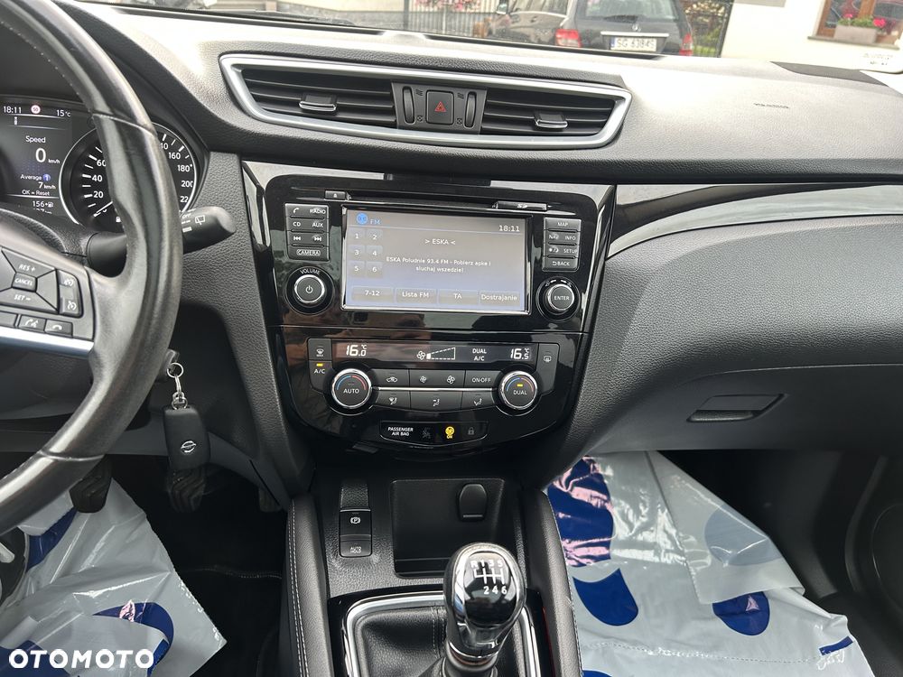 Nissan Qashqai 1.6 DIG-T N-Connecta - 16