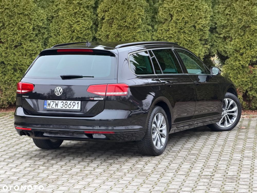 Volkswagen Passat - 16
