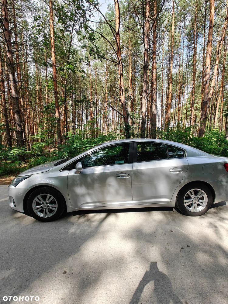 Toyota Avensis 2.0 D-4D Premium - 3