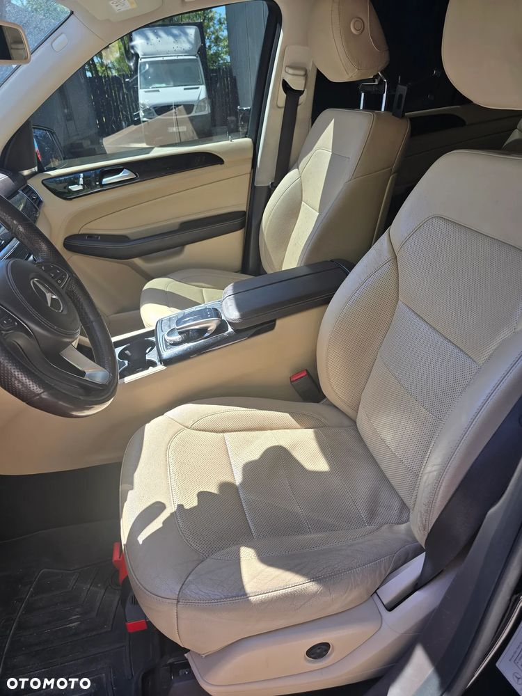 Mercedes-Benz GLS 350 d 4-Matic - 17