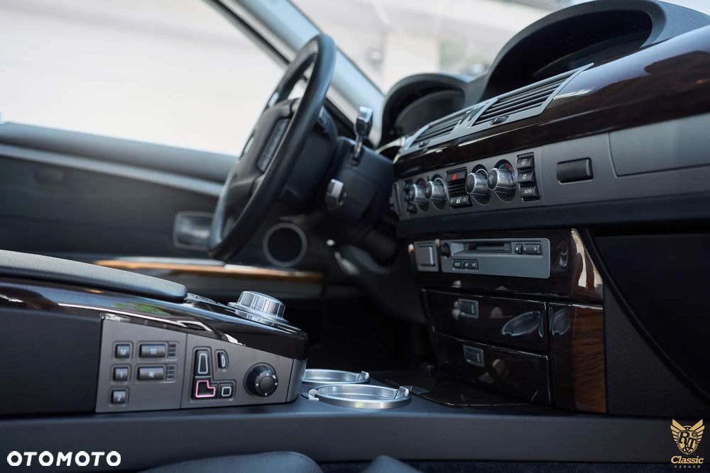 BMW Seria 7 750i L - 19