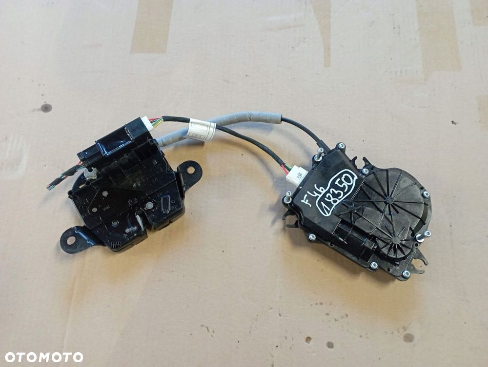 BMW F46 SIŁOWNIK ZAMEK DOCIĄG KLAPY BAGAŻNIKA 734853110 734853007 - 1