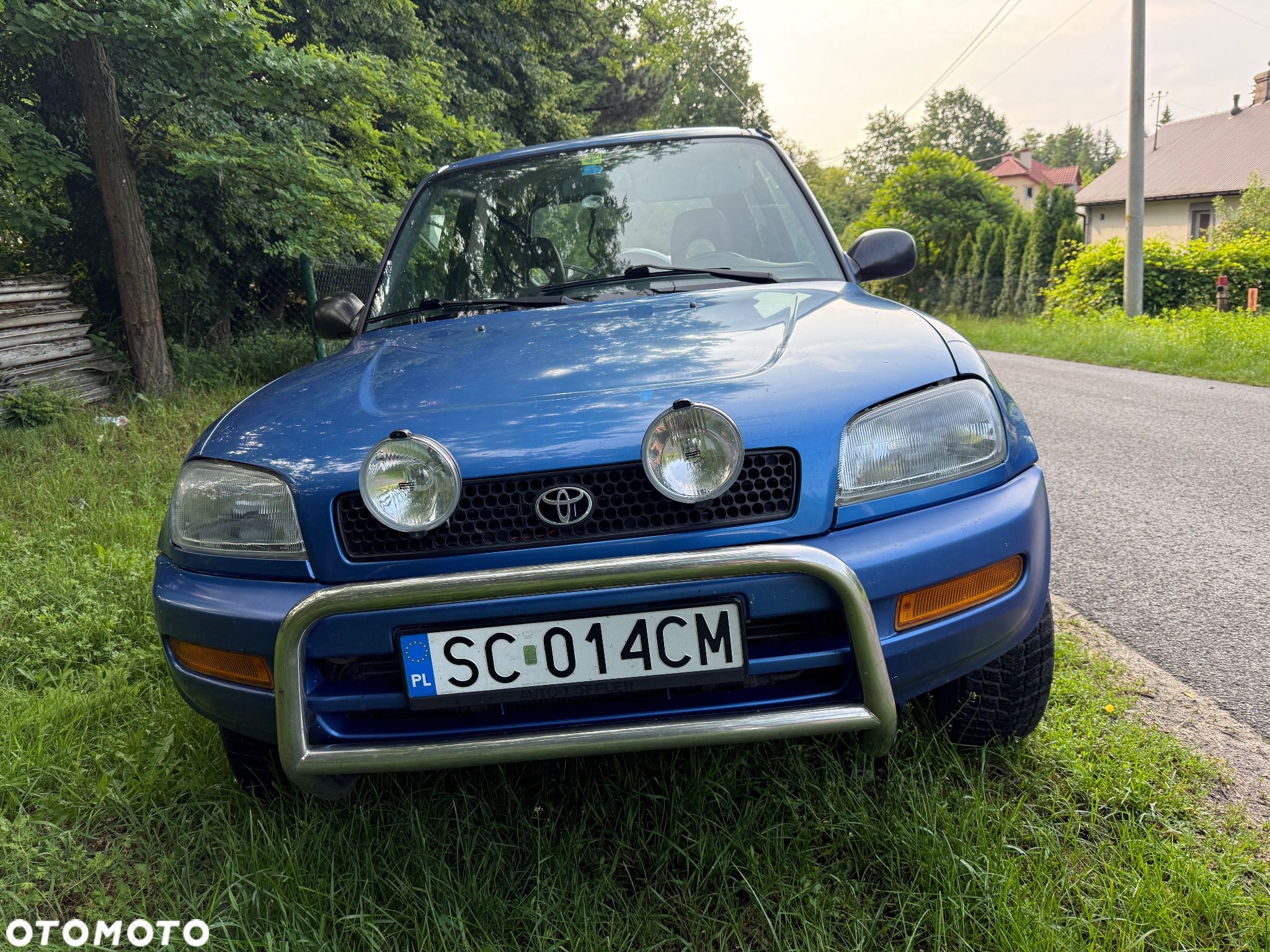 Toyota RAV4 - 1