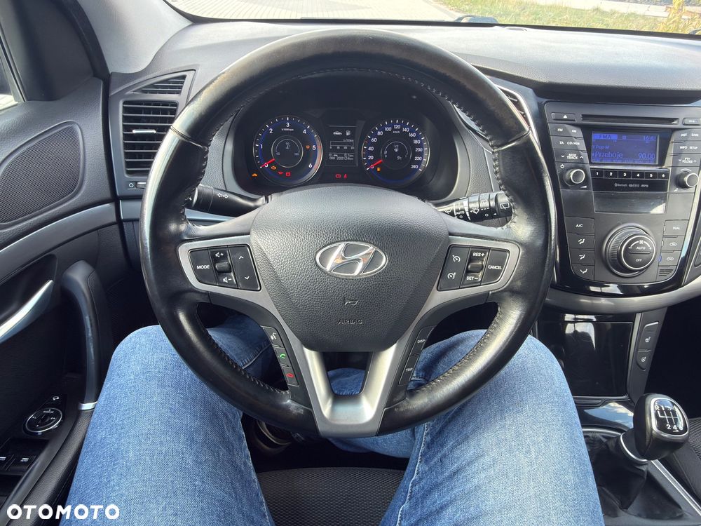 Hyundai i40 i40cw 1.7 CRDi Fifa World Cup Edition - 24