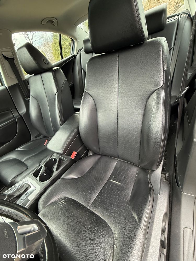 Volkswagen Passat 2.0 TSI DSG Comfortline - 23