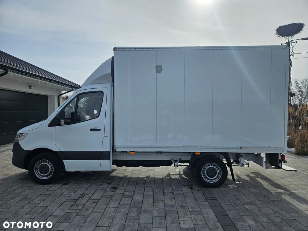 Mercedes-Benz Sprinter - 4