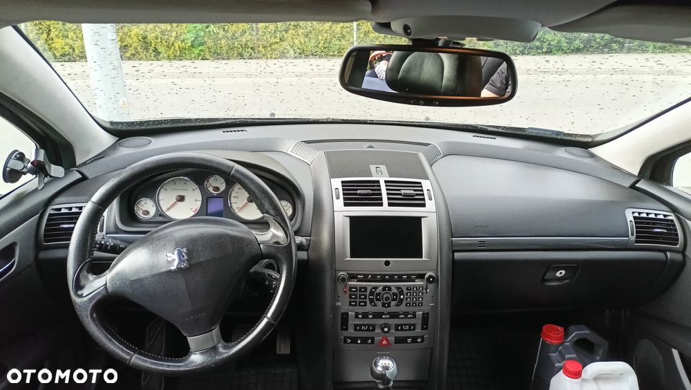 Peugeot 407 - 11