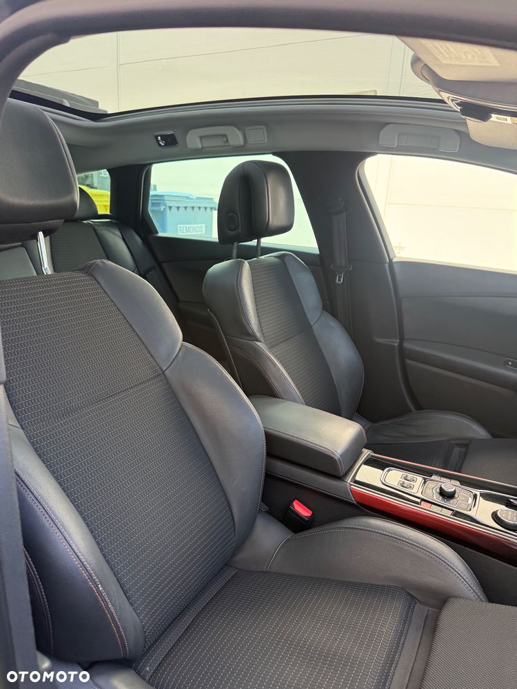 Peugeot 508 RXH Hybrid4 - 21