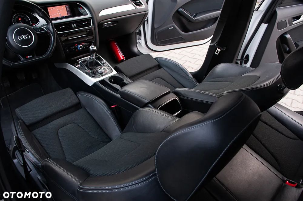 Audi A4 Limousine - 28