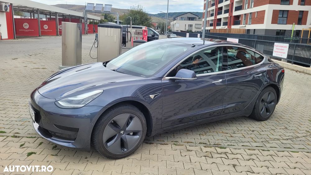 Tesla Model 3 Standard Reichweite Plus Hinterradantrieb - 25