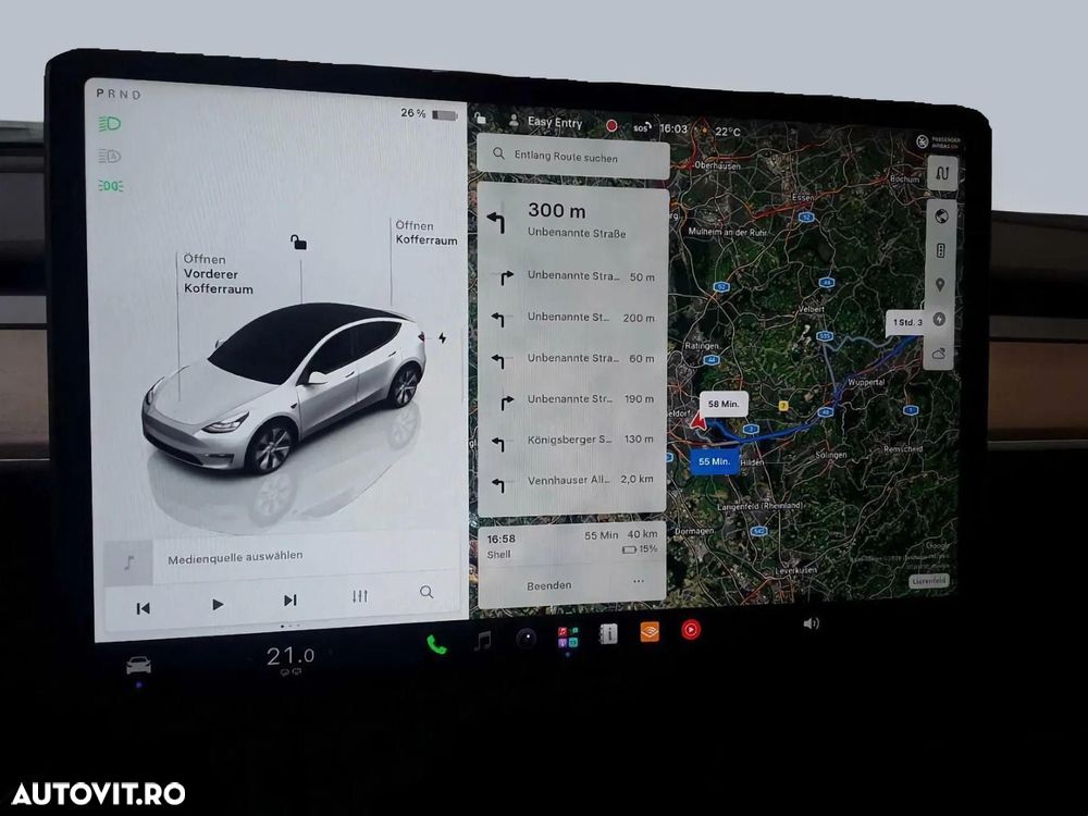 Tesla Model Y - 8