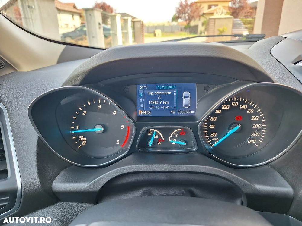 Ford Kuga 2.0 TDCi 4x4 Aut. Individual - 6