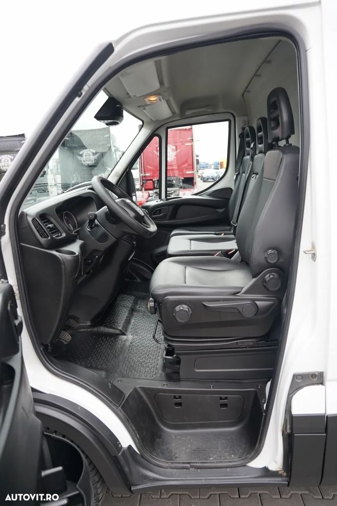Iveco DAILY 35-160 / FURGON / AUTOUTILITARĂ / TAPIȚERIE DIN PIELE / CUTIE DE VITEZE MANUALĂ / 3 LOCURI / IMPORT - 25