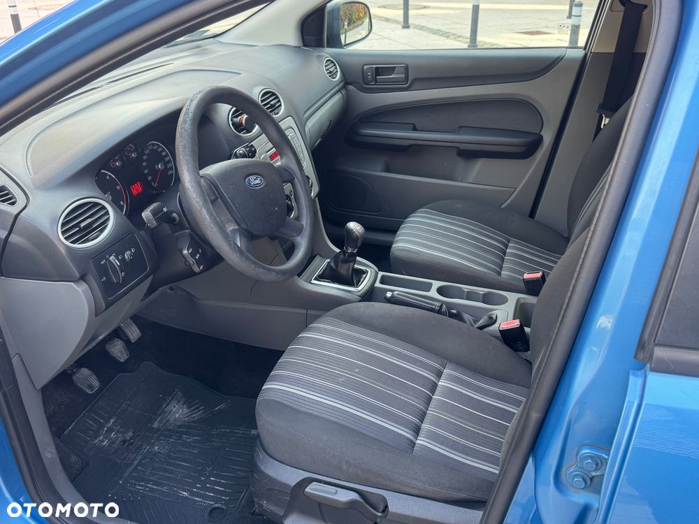 Ford Focus - 10