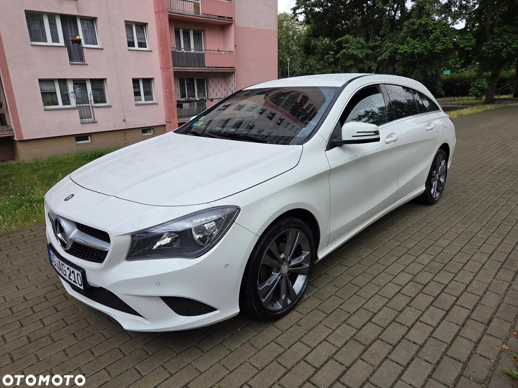 Mercedes-Benz CLA Shooting Brake 180 - 12