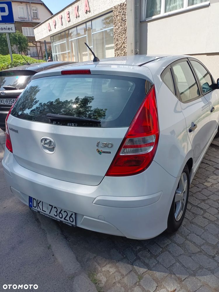 Hyundai i30 1.4 Base + World Cup - 4