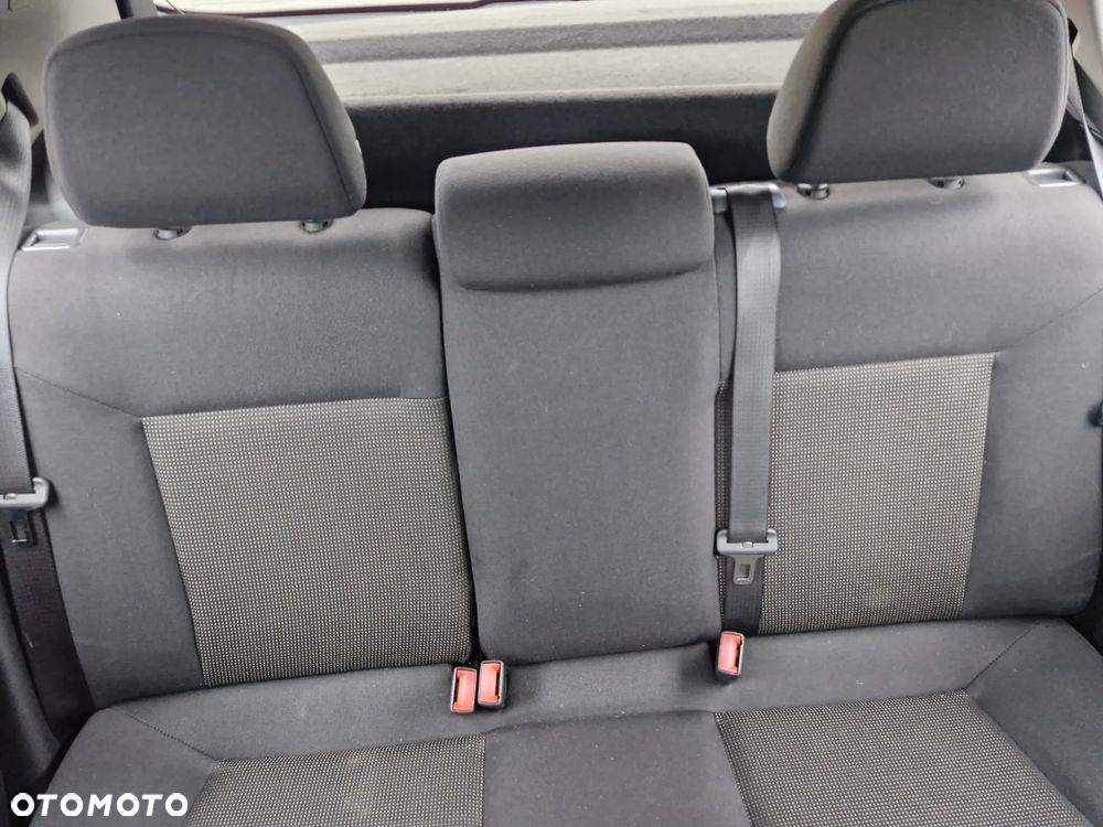 Opel Astra 1.6 Enjoy - 30