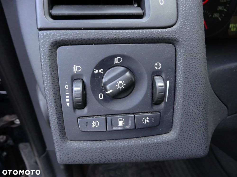 Volvo V50 2.0D DPF Momentum - 30