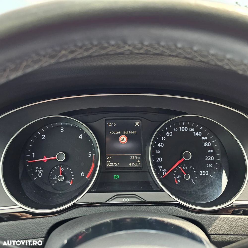 Volkswagen Passat 2.0 TDI R Executive - 10