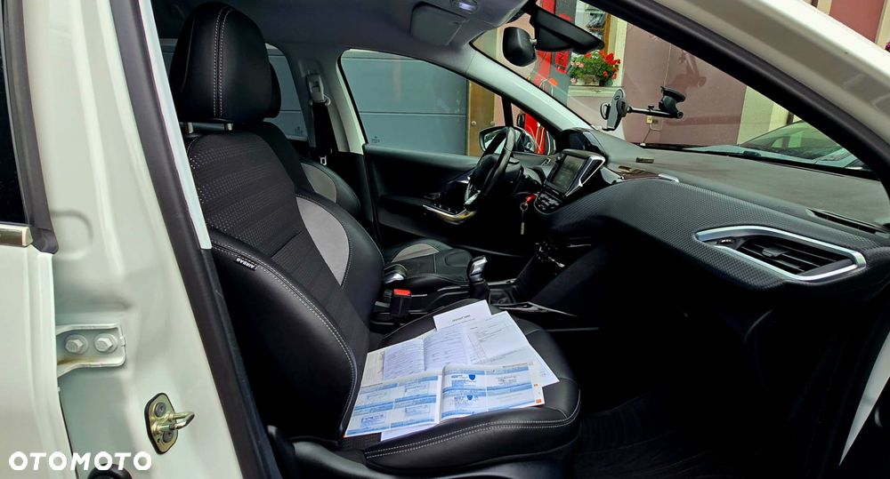 Peugeot 2008 1.6 BlueHDi Allure - 11