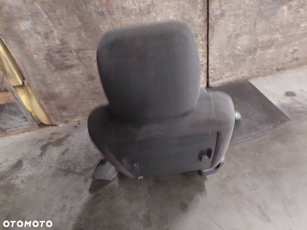 FOTEL LEWY PRZÓD CHRYSLER  PACIFICA I - 3