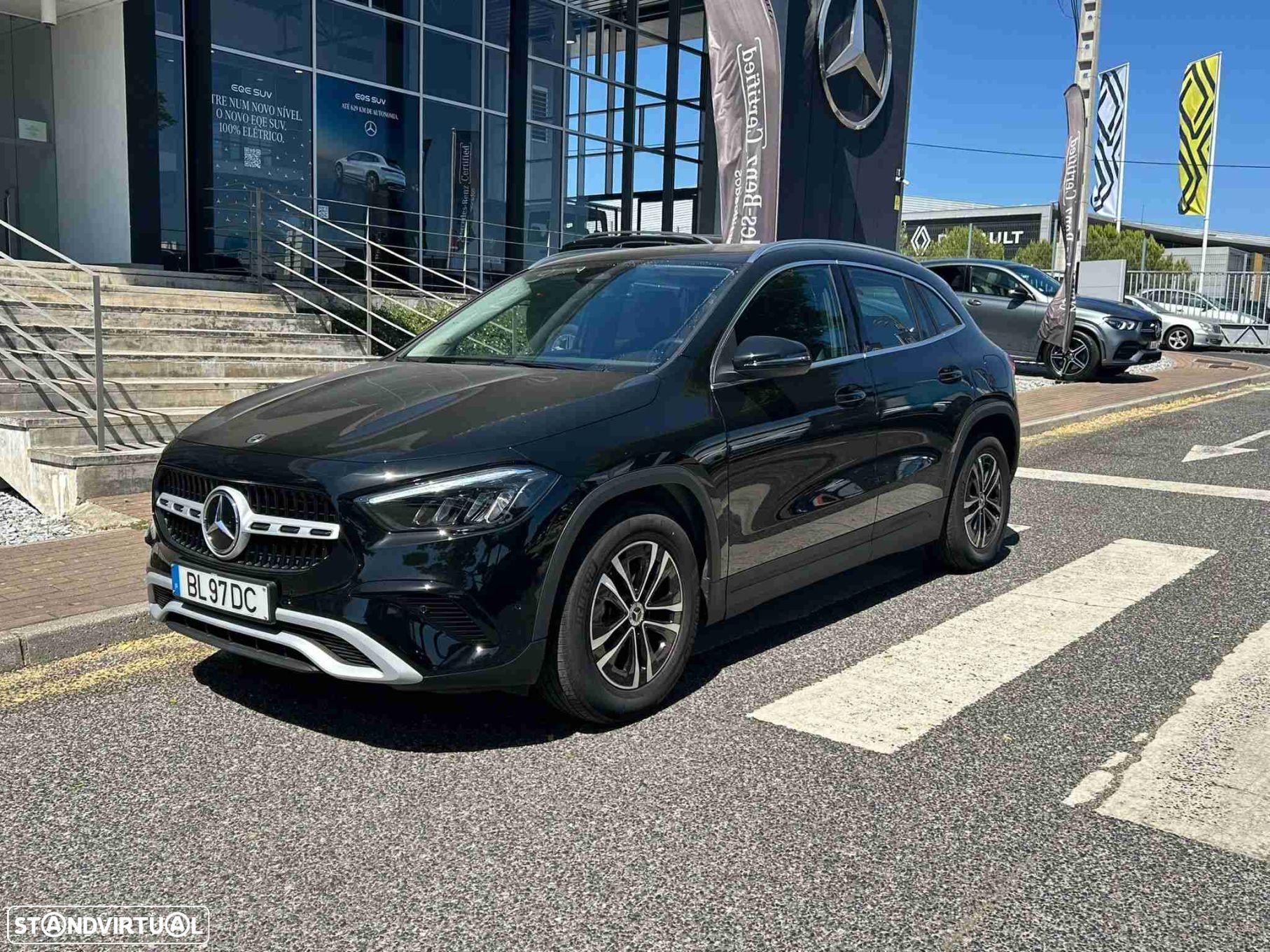 Mercedes-Benz GLA 200 Standard - 1