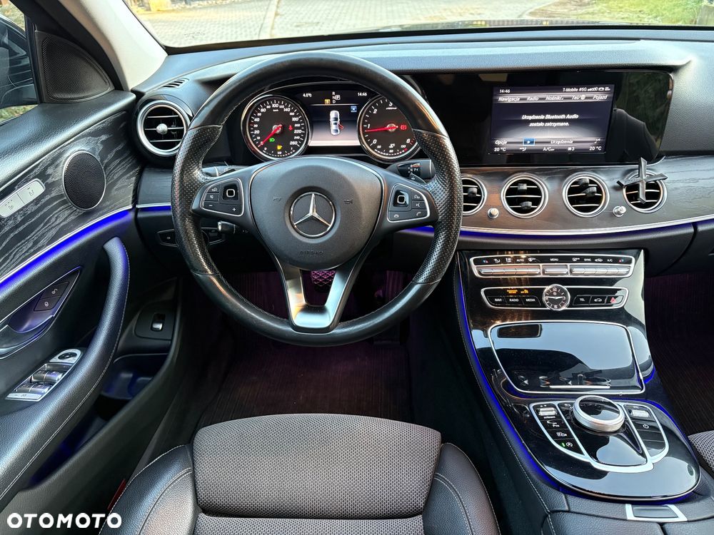 Mercedes-Benz Klasa E 220 d 9G-TRONIC - 12