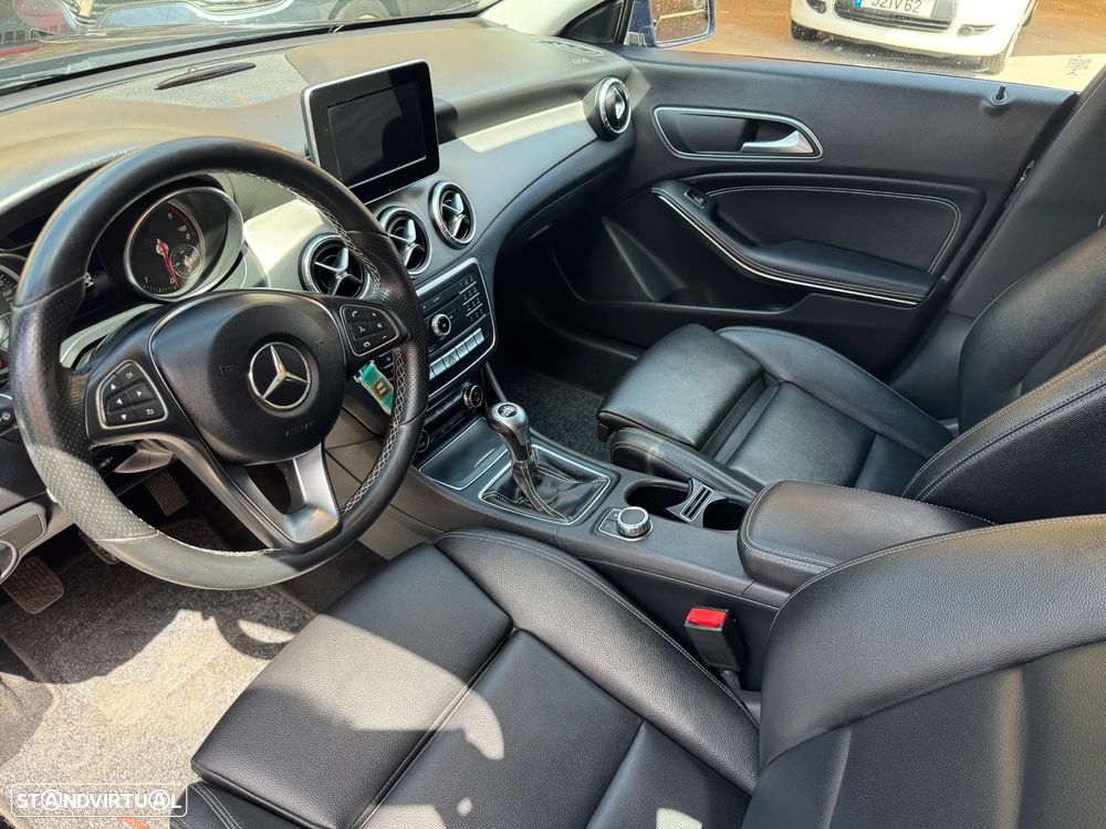 Mercedes-Benz CLA 180 d Shooting Brake Urban - 7
