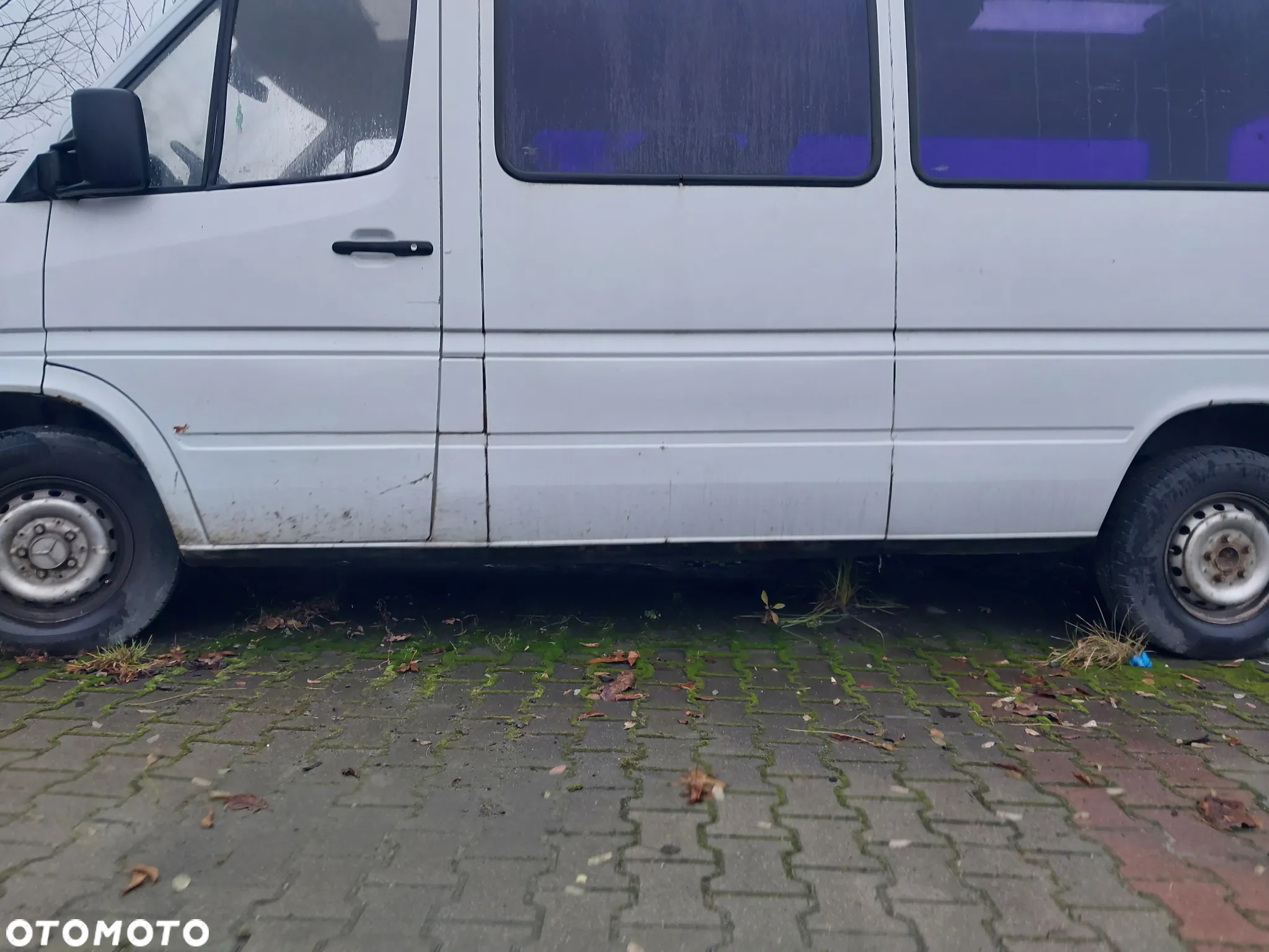 Mercedes Benz Sprinter 316 W903 W902 W901 W904 W905 Lift FL silnik 2.2 cdi pompa wtryskowa wtryski głowica skrzynia manualna most lusterko drzwi resory fotel panel szyba szyberdach mechanizm klamka zewnętrzna NA CZĘŚCI - 13