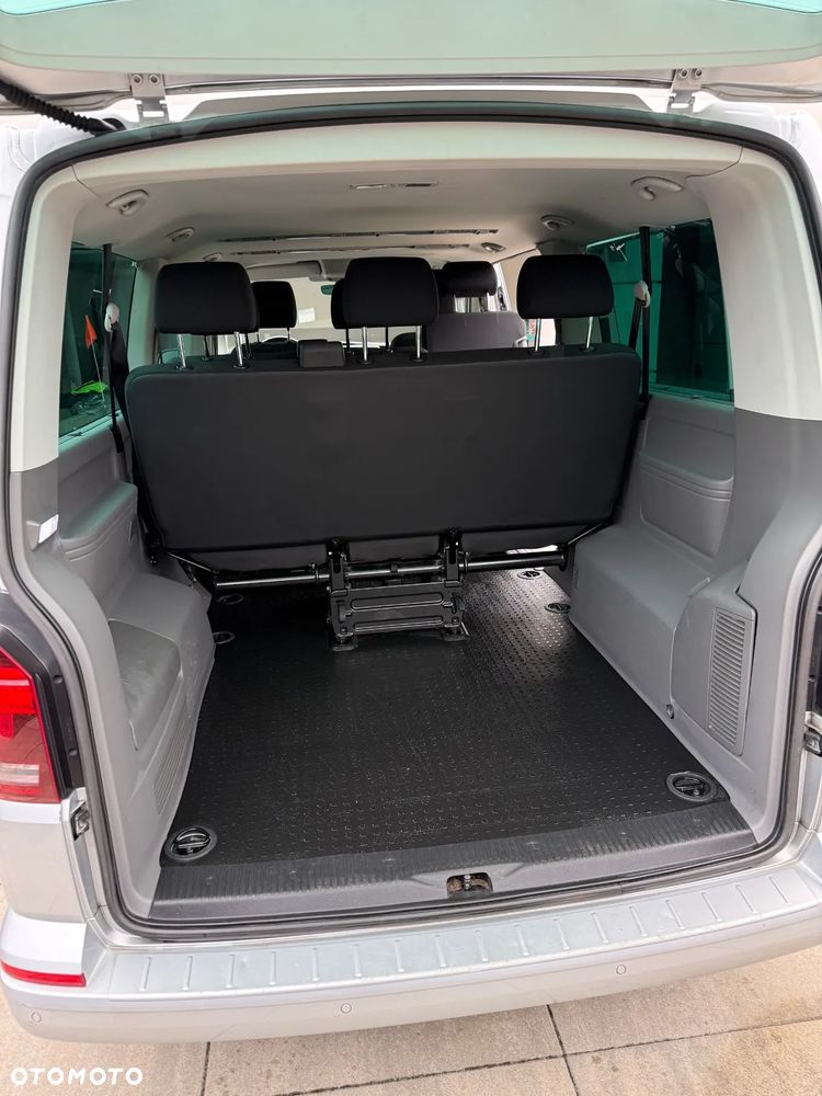 Volkswagen Caravelle 6.1 2.0 TDI L2 Comfortline - 11