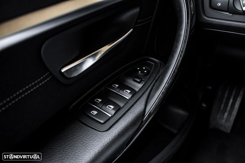 BMW 316 d Touring Line Sport - 19