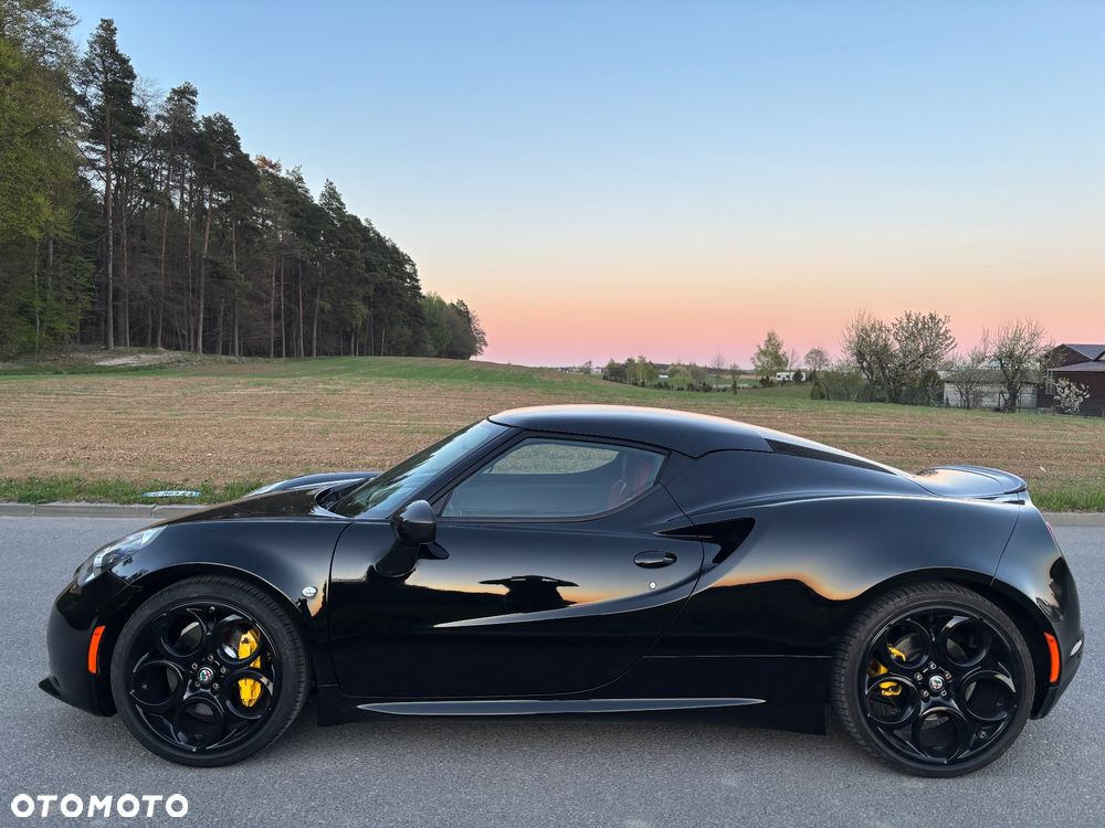 Alfa Romeo 4C - 9