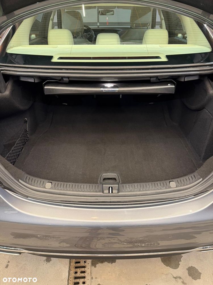 Mercedes-Benz Klasa E - 27