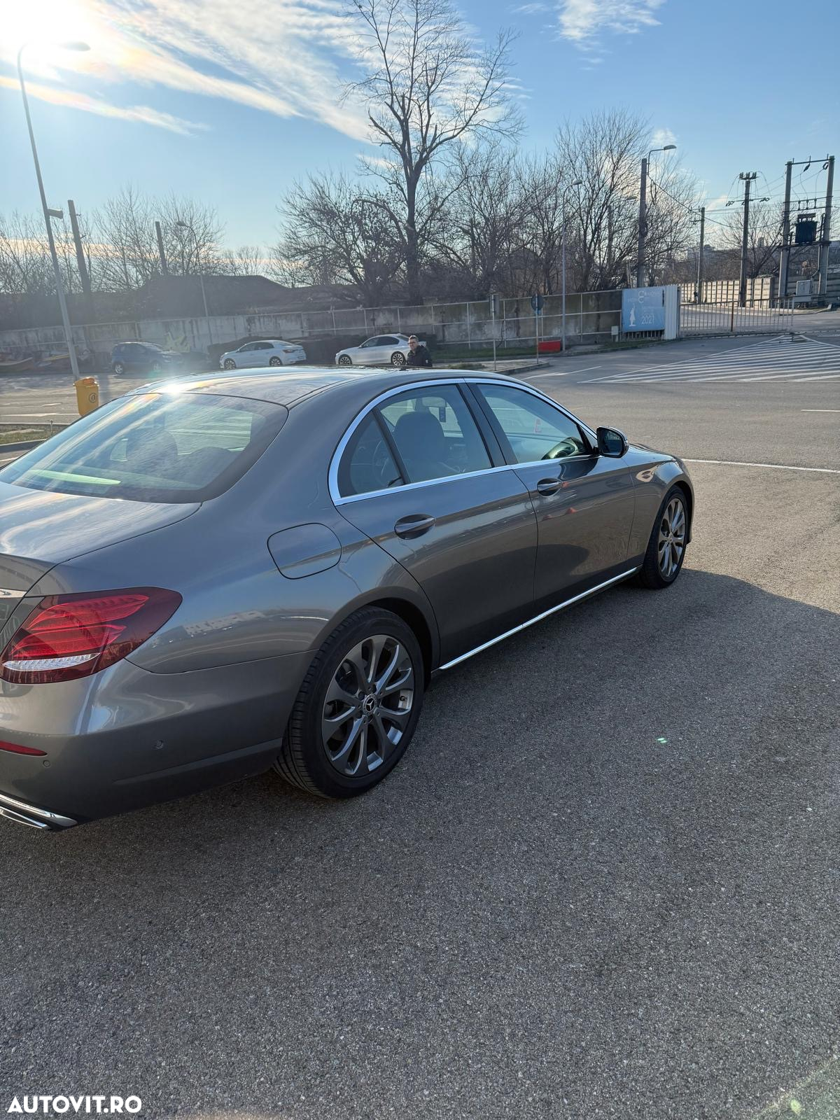 Mercedes-Benz E 220 d 9G-TRONIC - 29