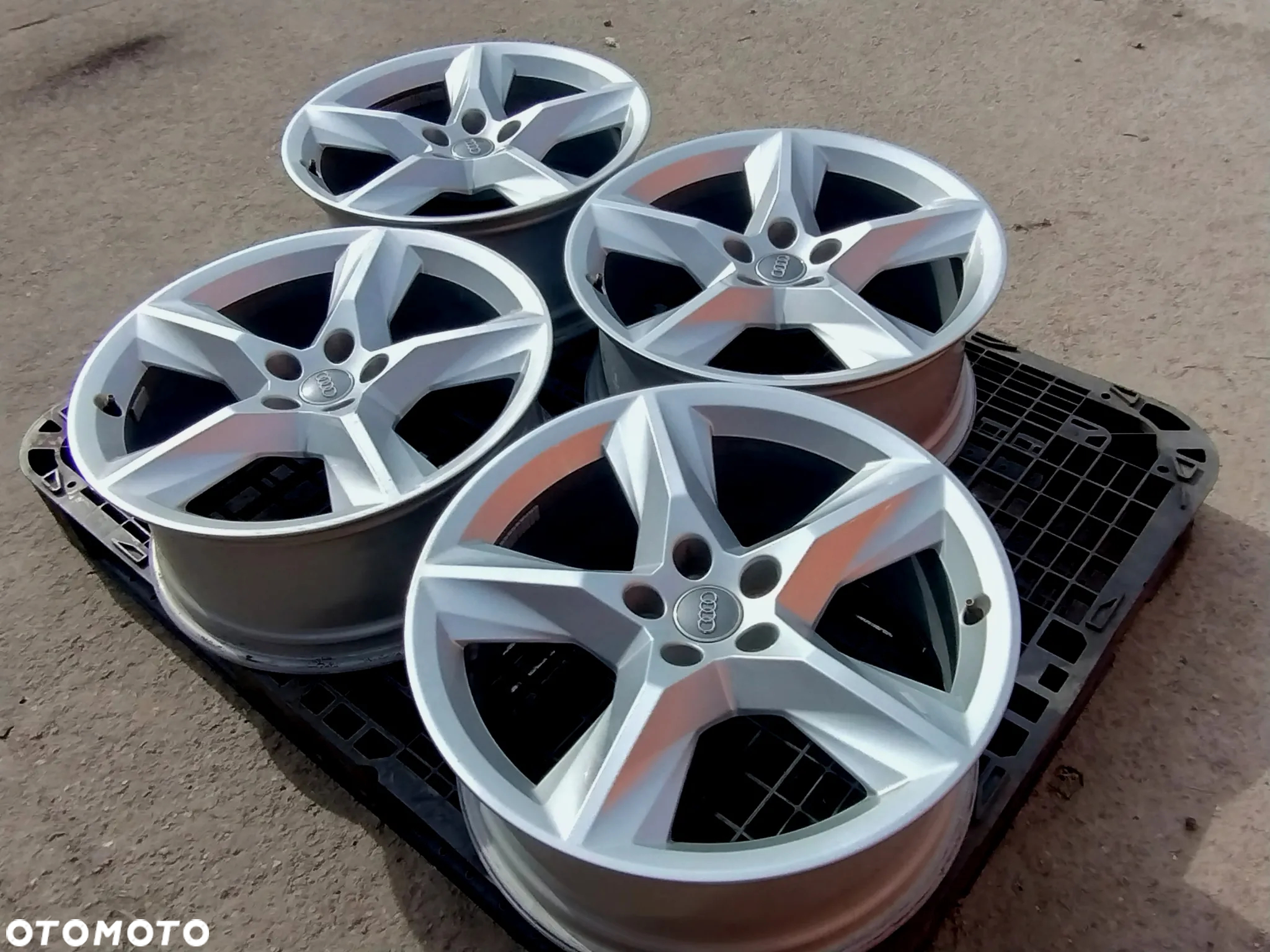 5x112 Felgi Aluminiowe Alufelgi 19 AUDI 4M0 A7 A5 A6 C6 C7 C8 A8 D2 D3 D4 D5 Q5 Q7 Q3 A4 B7 B8 B9 Legnica ALU-RAD SKODA VW SEAT - 4