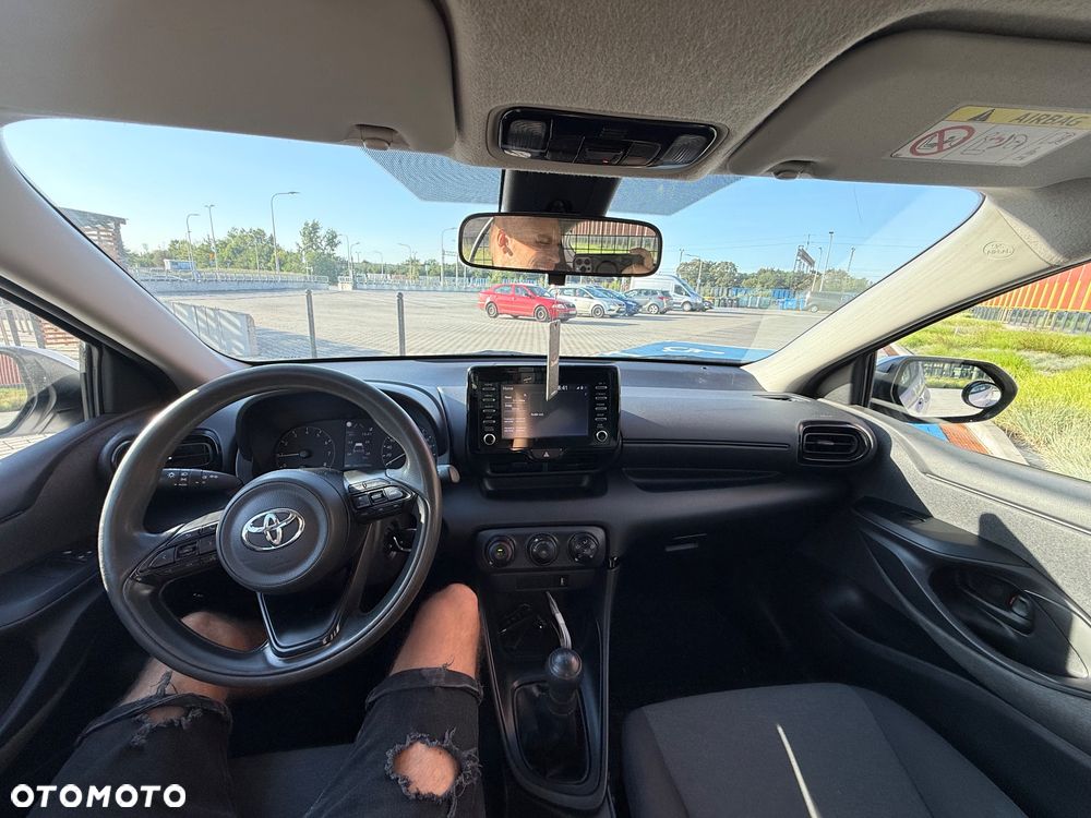 Toyota Yaris 1.0 Active - 12