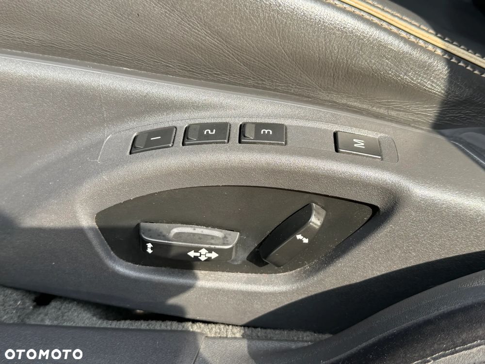 Volvo XC 70 - 14