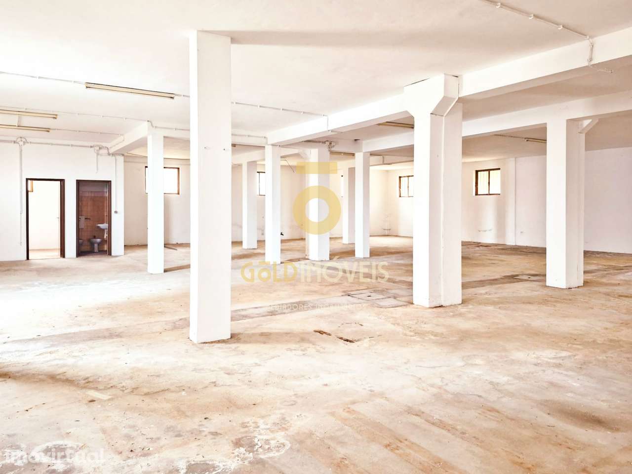 Armazém  Venda em Oliveira de Azeméis, Santiago de Riba-Ul, Ul, Macinh - Grande imagem: 4/13