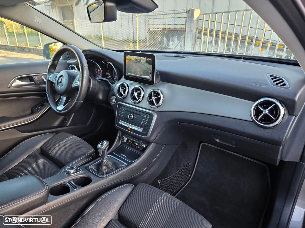 Mercedes-Benz GLA 180 d Urban - 21
