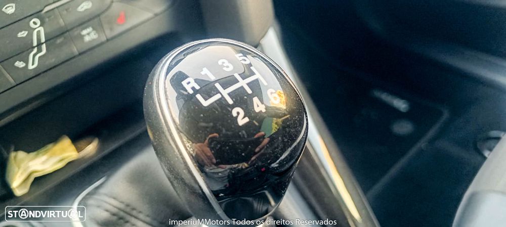 Ford Focus SW 1.0 EcoBoost S&S Titanium - 23