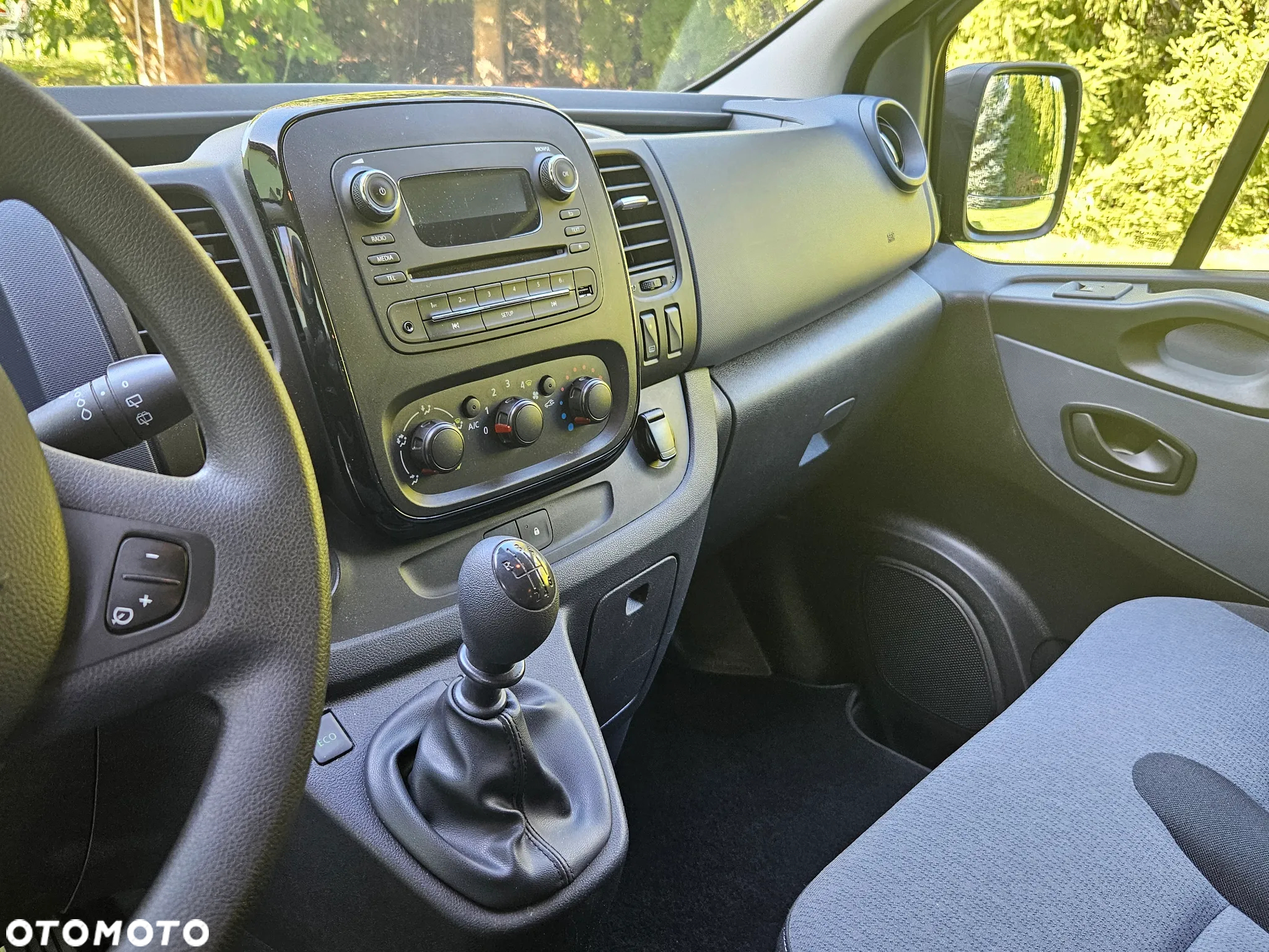 Opel Vivaro - 14