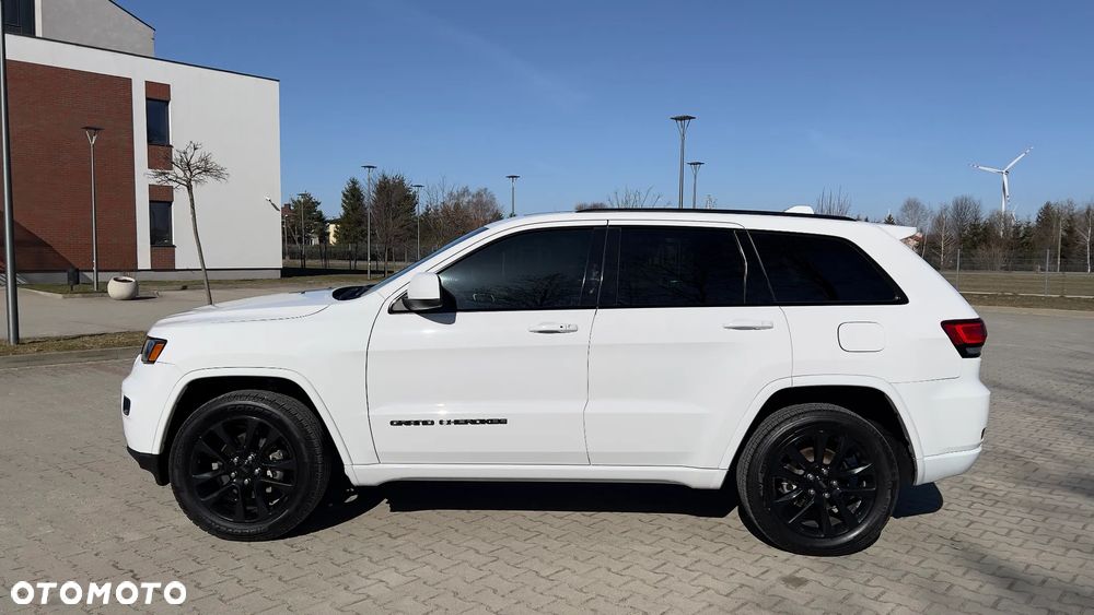 Jeep Grand Cherokee ver-3-6-v6-pentastar-4wd-automatik-laredo - 2