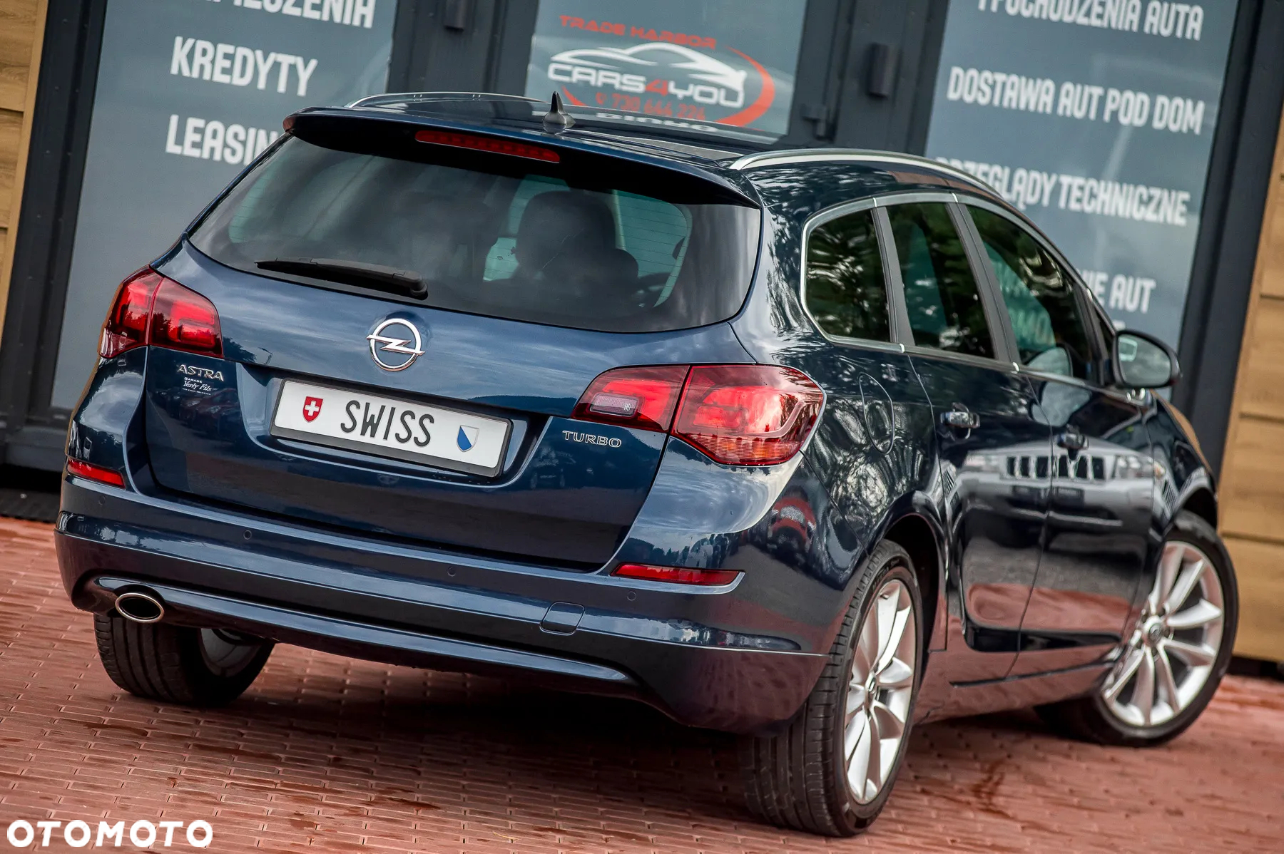 Opel Astra 1.6 Turbo Cosmo - 12
