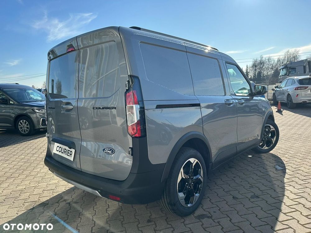 Ford Transit Courier - 6