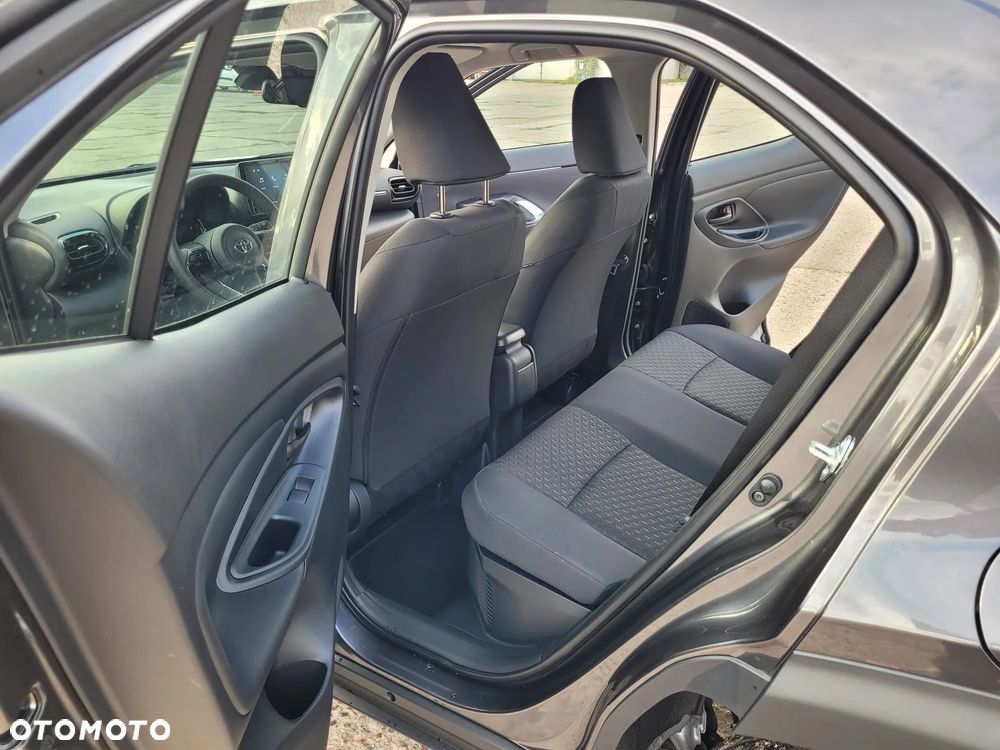Toyota Yaris - 10